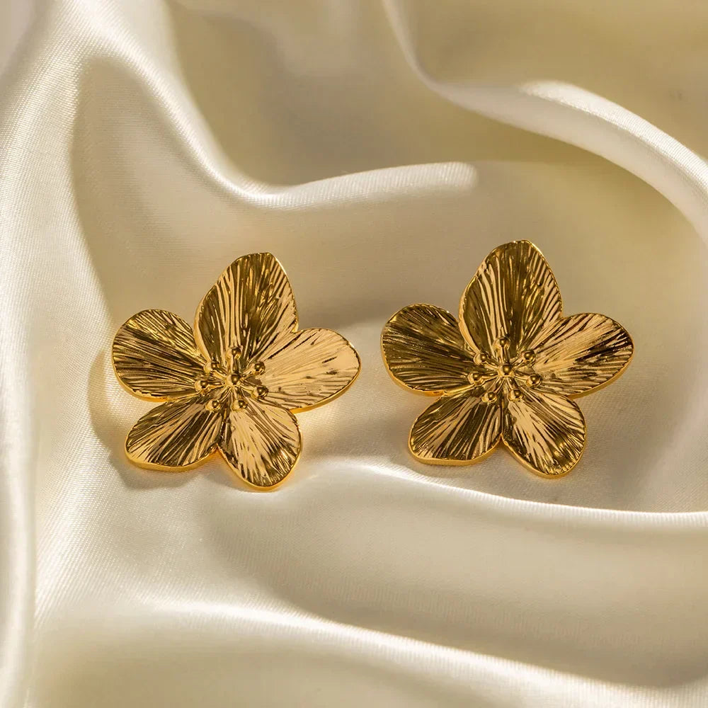 Maeve Floral Earrings
