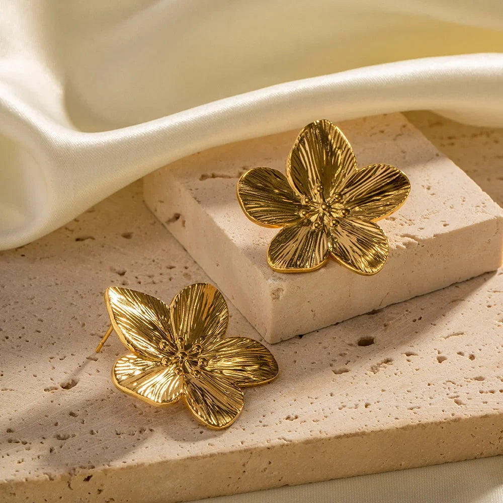 Maeve Floral Earrings