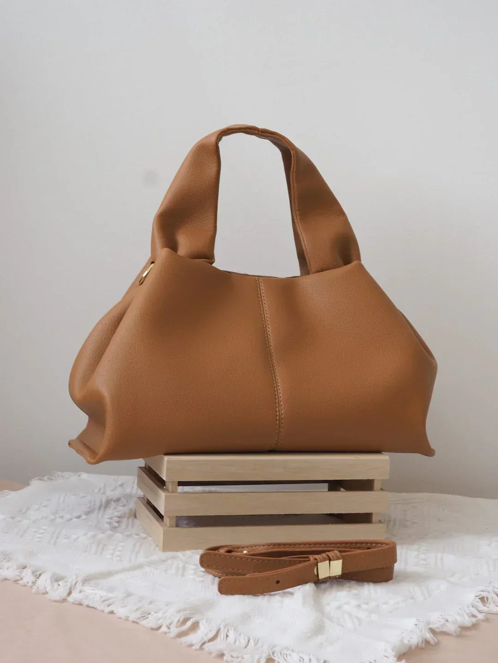 Nayeli Trapezoid Bag