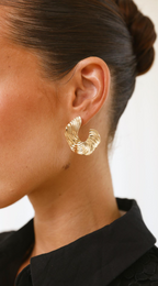 Audrey Wavy Textured Earrings