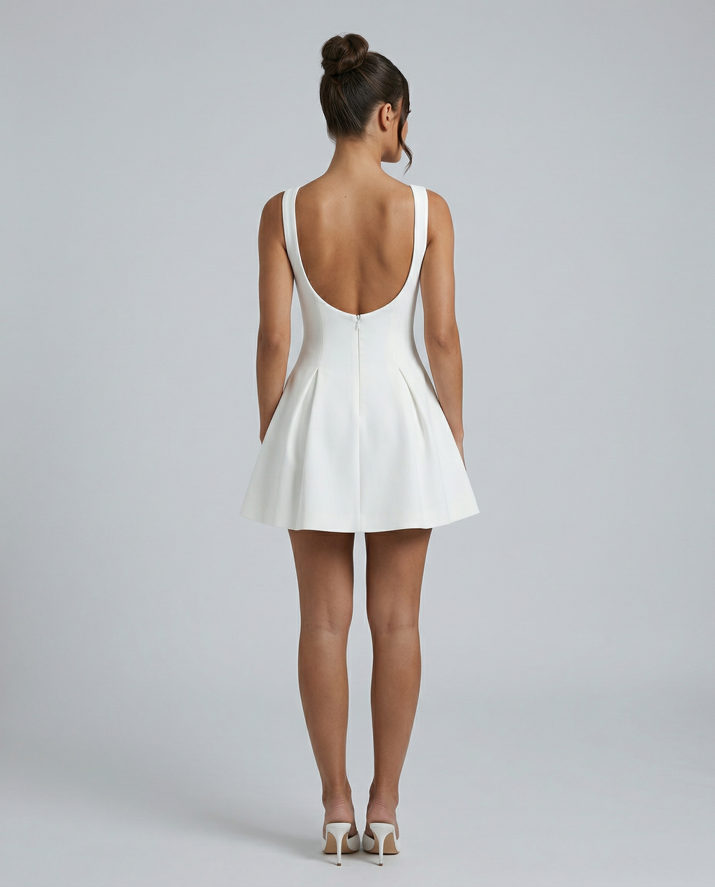 Gloria | Mini Dress with Open Back